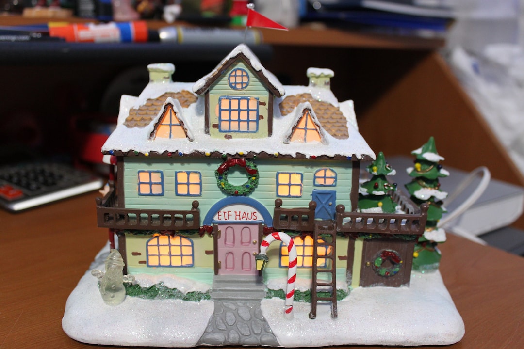 Hawthorne Village Rudolph's Christmas Town Elf Dormitory Elf Haus Etsy