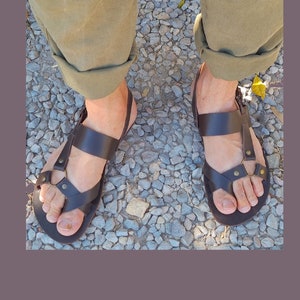 Mens custom best sale sandals