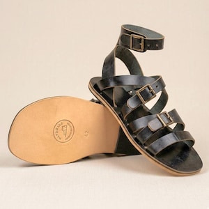 Unisex Handmade Leather Gladiator Sandals: , Minimalist  display picture 3