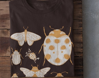 Maglietta con falene e coccinelle, maglietta con falene, abbigliamento grunge, maglietta cottagecore, abbigliamento goblincore, abbigliamento fairycore, abbigliamento indie