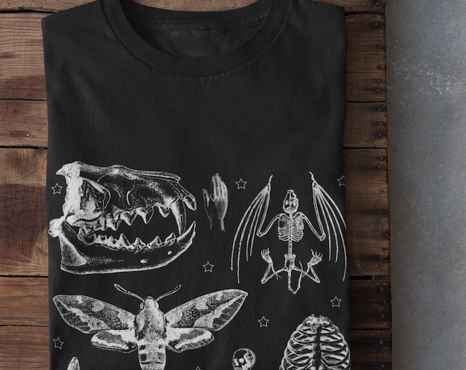 Skulls Tshirt,Grunge Clothing,Goblincore Clothing,Dark Cottagecore,Dark Academia,Moths Tshirt,Witchy Clothing,Alt Clothing,Taxidermy,Fairy