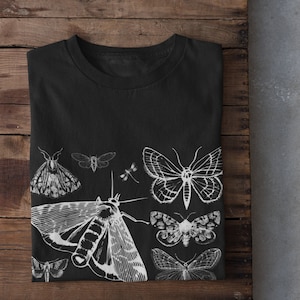 Luna Moth Tshirt, Dark Cottagecore Clothing, Mall Goth Clothing, Grunge Clothing, Goblincore Clothing, Moths Tshirt, Fairycore Grunge