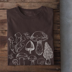 Mushroom Tshirt, Foraging Shirt, Grunge Clothing, Cottagecore Shirt, Nature Lover Shirt, Fungi T-shirt, Goblincore Shirt, Foraging Gifts