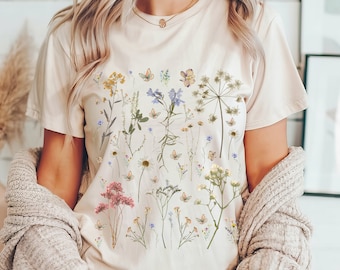 Pressed Flowers Tshirt,Aesthetic Wildflowers Cottagecore Shirt,Oversized Vintage Botanical Tee,Floral Nature Boho Shirt, Garden Lover Shirt