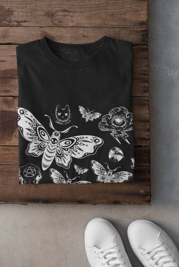Weird But Nice Lightning Bolts Bug Graphic T-Shirt Weird But Nice Lightning Bolts Bug Graphic T-Shirt