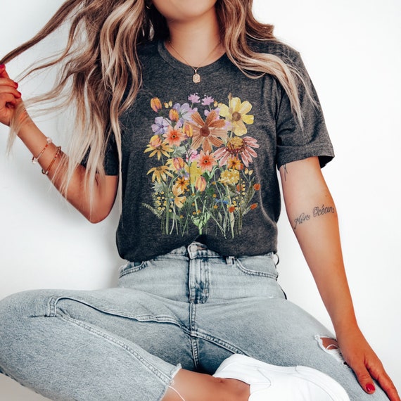 Pressed Flowers Tshirt, Boho Wildflowers Cottagecore Shirt, Oversized Vintage Botanical Tee, Pastel Floral Nature Shirt, Garden Lover Shirt
