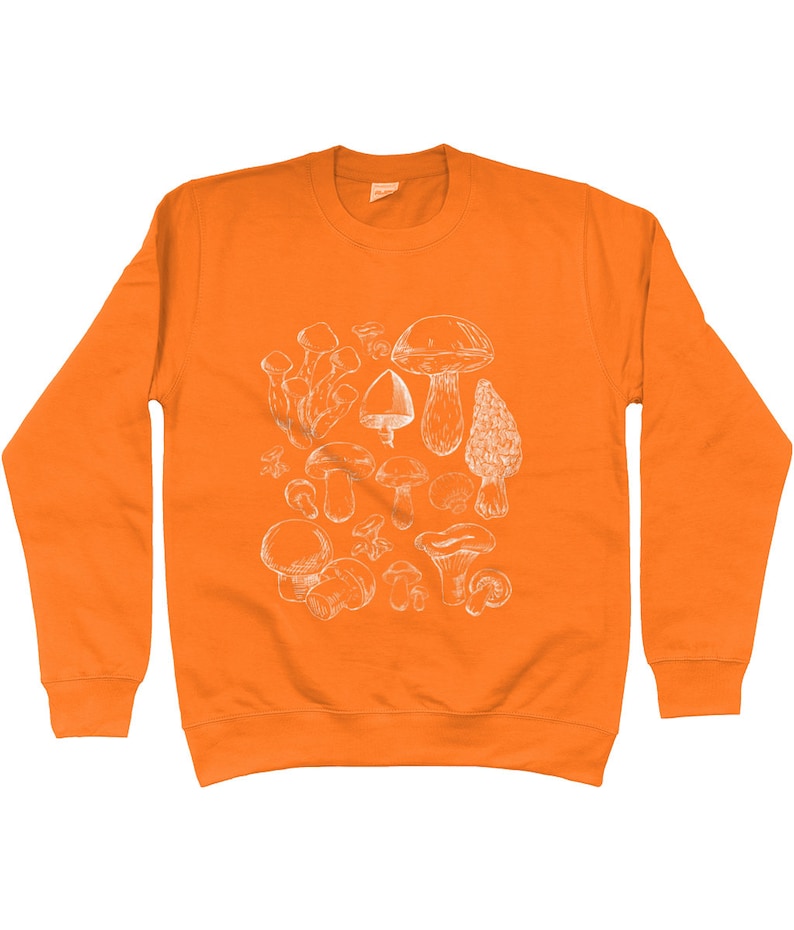 Puede incluir: Sudadera naranja con un estampado gr&aacute;fico blanco de varios tipos de setas.