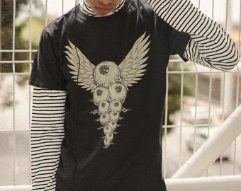 Weirdcore Eyeball Shirt, Grunge Clothing, Edgy Horror Shirt, Dark Pastel Goth, Dreamcore Clowncore Aesthetic, Alt Clothing,Y2k Grunge Tshirt