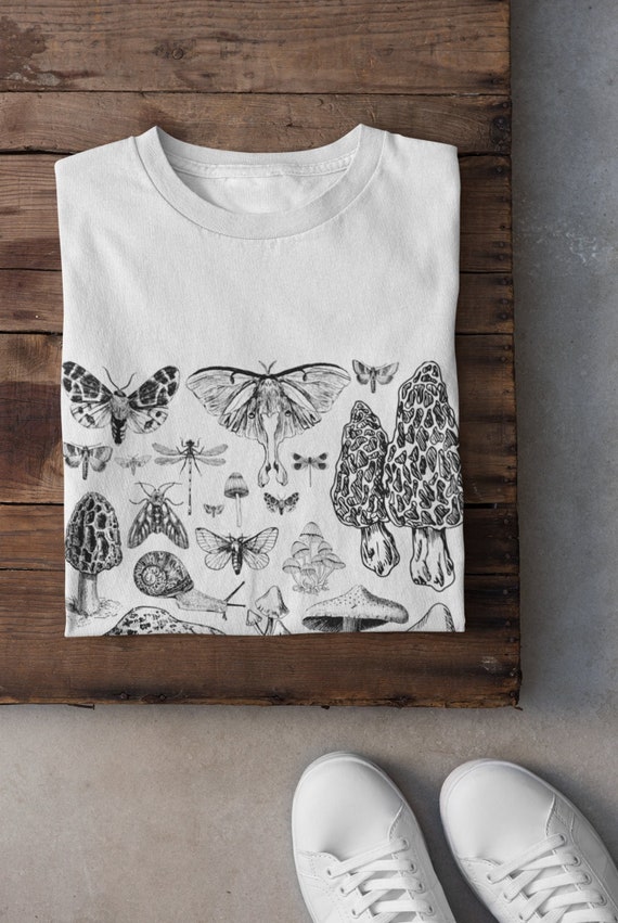 Mushroom Tshirt, Mushroomcore Shirt, Grunge Clothing, Cottagecore Shirt, Moths Tshirt, Fungi T-shirt, Goblincore Shirt, Indie Colthing