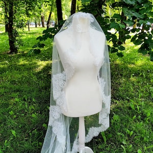 Mantilla Veil Cathedral Length in Soft Ivory with Chantilly Lace Trim Edge – Elegant Bridal Wedding Accessory
