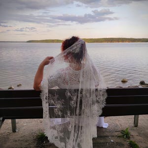 Chantilly Lace Spanish Mantilla Veil in soft Ivory- Full lace retro veil