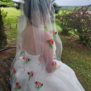 Colorful Bridal Botanical Veil: Flower veil Rose Embroidery for a Unique Bride