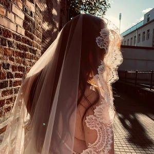 Mantilla Veil Ivory Art Deco Chantilly Lace Trim Bridal Veil Vintage Wedding Accessories