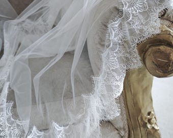 Voile cathédrale dentelle chantilly avec fard à joues - Ivoire clair