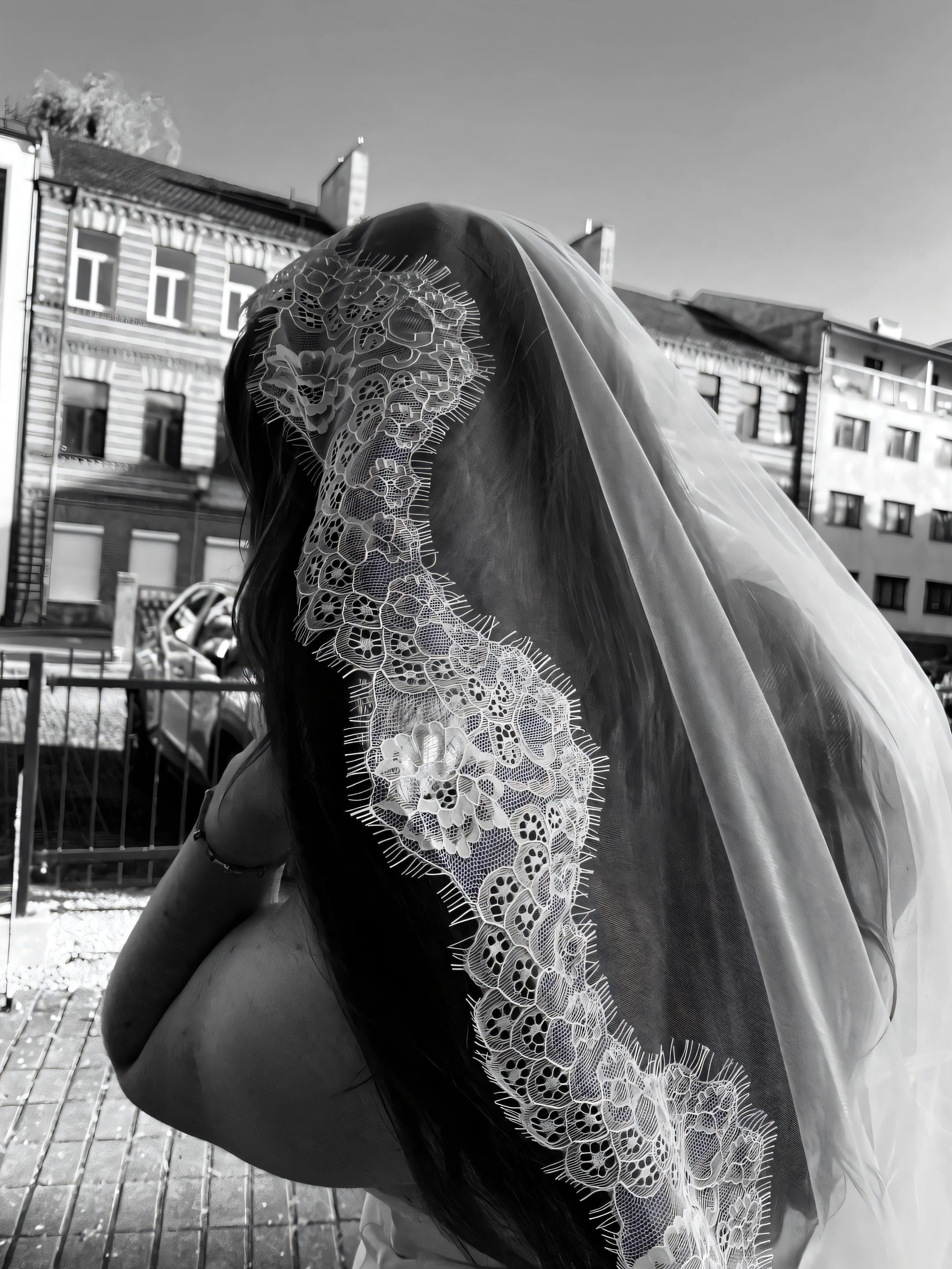 Chantilly Lace Veil Mantilla Soft Ivory – Floral Lace trimmed Classic Spanish Bridal Wedding Accessory Long Elegant Veil for Bride