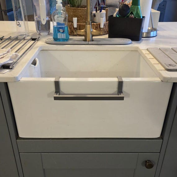 Belfast butler sink hand towel/tea towel holder