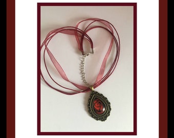 Vintage Gothic Rose Necklace (Ships Worldwide) Please Read The Description