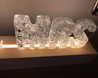 Mr & Mrs light up sign