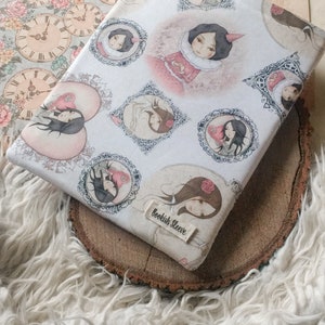 Mirabelle in White Booksleeve ~ Book Pouch ~ Book Pocket ~ Padded Book Cover - iPad Kindle Sleeve - Book Cozy