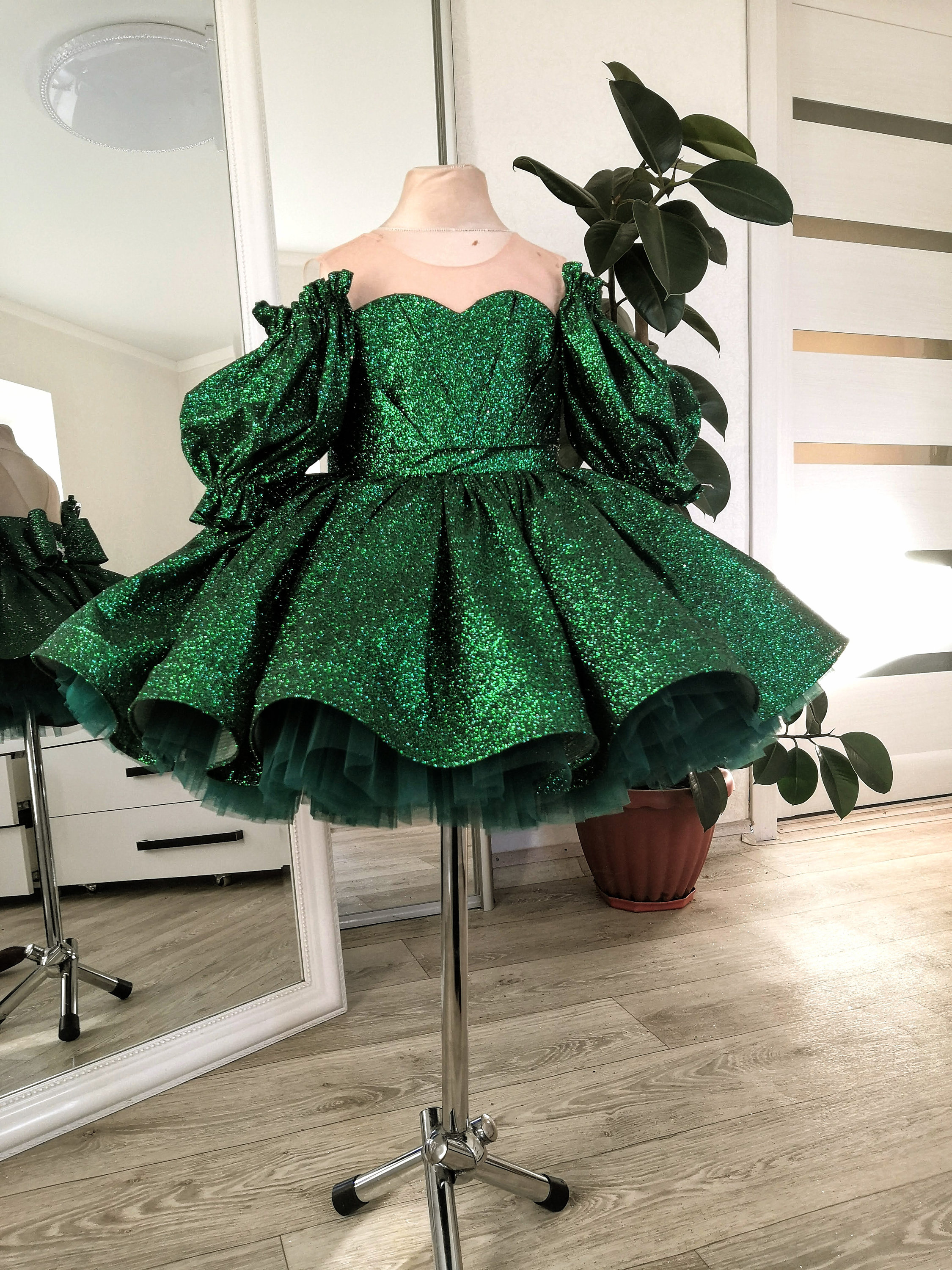 green emerald velvet dress Amazon.com: EASEDAILY Light up Girls Dress Glitter Sequin Green Tulle Mesh  Ruffle LED Casual Dresses for Birthday Party: Clothing, Shoes & Jewelry main image 1