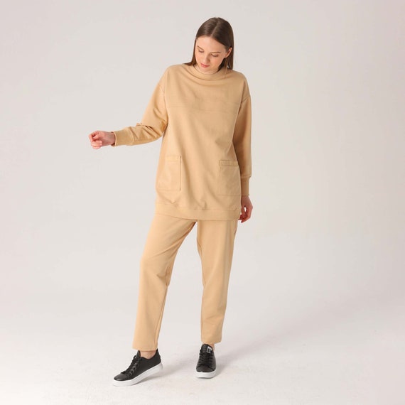Beige Oversized Sweatshirt and Pants 
