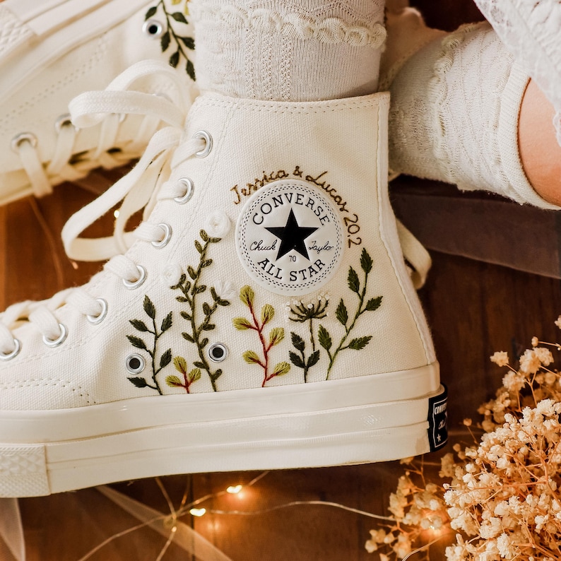 Custom Wedding Converse High Tops, Bridal Flowers Embroidered Shoes, Wedding Flowers Embroidered Sneakers, Personalized Gifts for Girlfriend