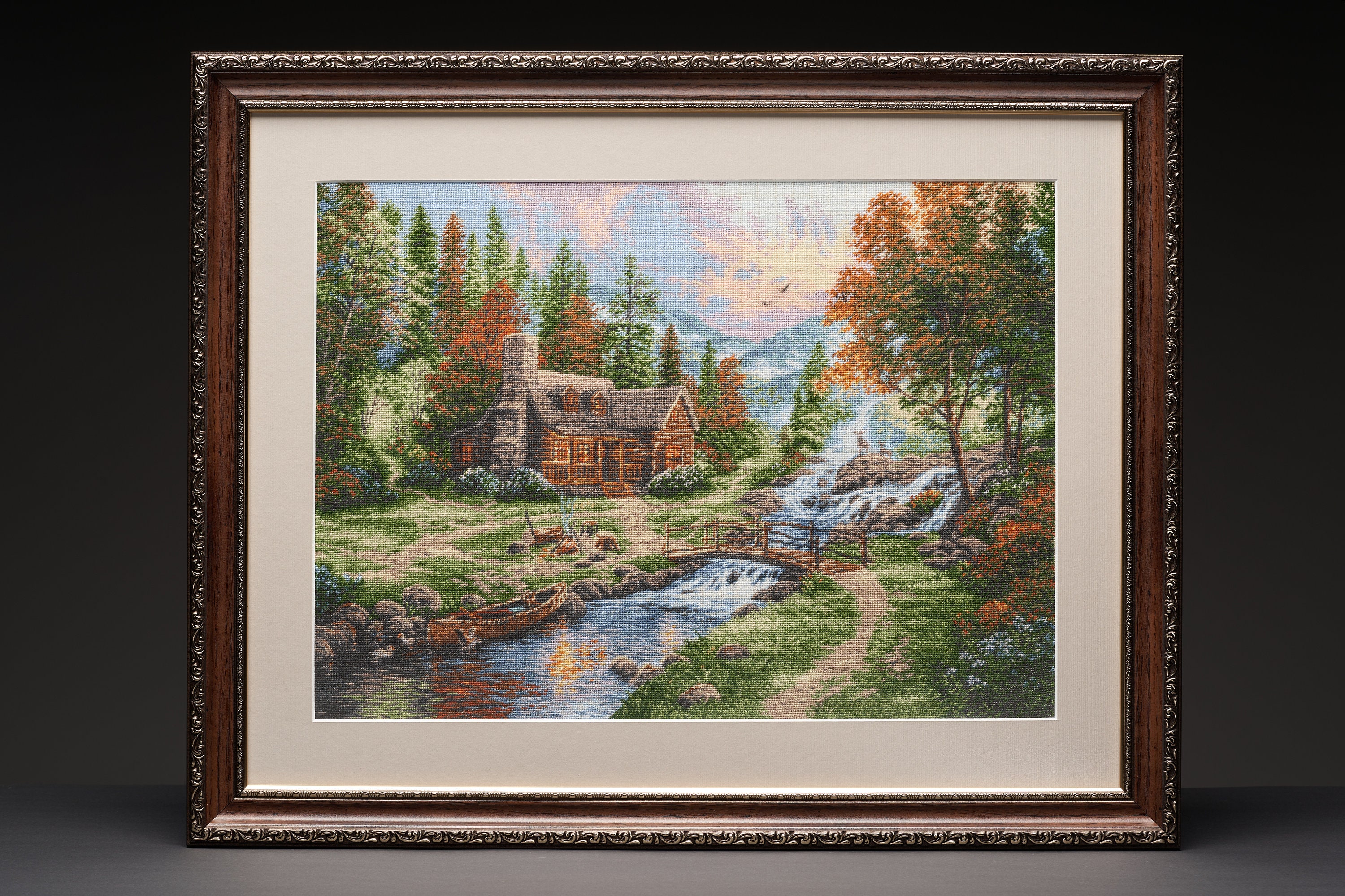 Thomas Kinkade Inspiriert ""Mountain Paradise"" Eingerahmt Handstickerei Gemälde."