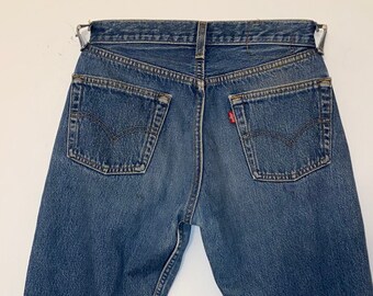 32 in levis