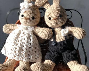 Bride and Groom knitted bunny toys Wedding couple toys Flower girl and ring bearer gift Wedding anniversary gift