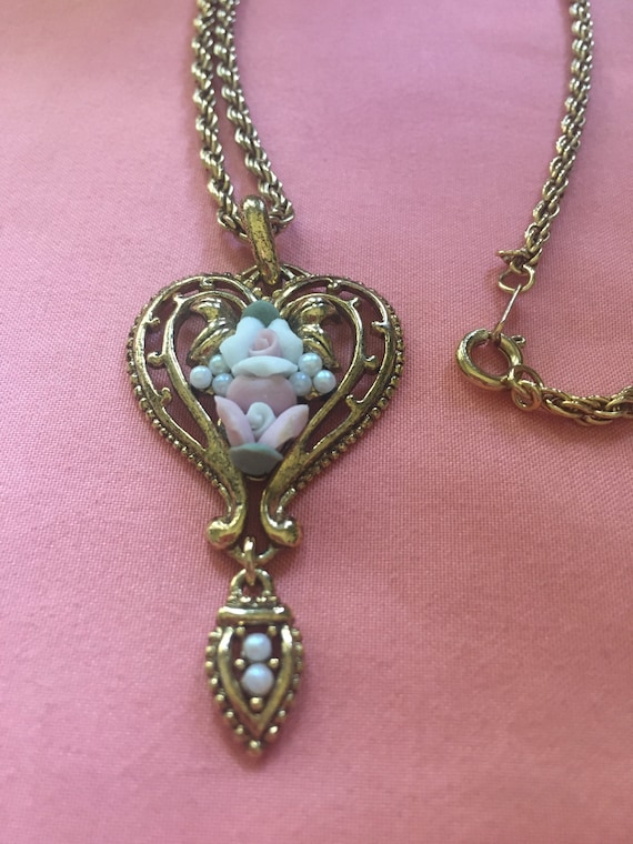 Gold Toned Porcelain Heart Faux Pearl Accent Neckl