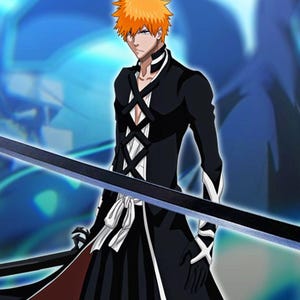 Può includere: Illustrazione in stile anime di un personaggio con capelli arancioni, che indossa un abito nero con dettagli bianchi e tiene una grande spada nera. Lo sfondo presenta forme astratte blu e bianche.