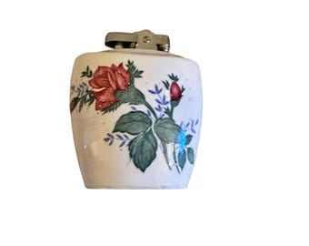Vintage 1950&#39;s Floral Ceramic Tabletop Lighter With Red Rose Design & Metal Top Mid-Century Style Victorian Rat Pack Style