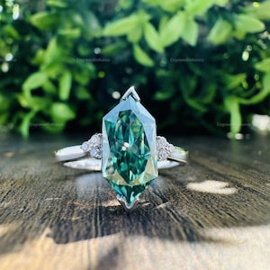 2 CT Dutch Marquise Cut Green Moissanite Engagement Ring for Women, Infinity Style Ring, Muse Setting, Wedding Ring for Women, Gift for Her