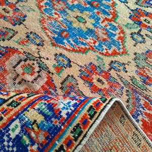 5x7 Vintage Turkish Rug: Anatolian Boho Decor