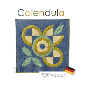 Puede incluir: Un bloque de colcha azul con un diseño floral amarillo y verde. El bloque se titula "Calendula" e incluye el texto "PDF Version".