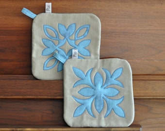 Potholder fabric sewn // Patchwork quilt applique // Azulejo tile pattern light blue denim beige // Portugal Spain Andalusia