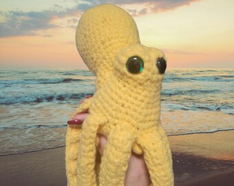 Gehäkelte Gelbe Oktopus Kuscheltier - Handmade Amigurumi Sea Creature