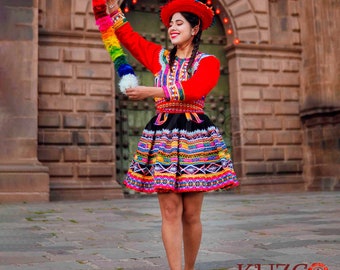 Costume da danza peruviana fatto a mano: abito Valicha ricamato, patrimonio  di Cusco