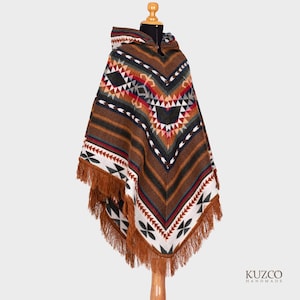 Alpaca wool poncho for women and men. Poncho Red triangle. Alpaca poncho women&#39;s. Alpaca poncho with hood. Ecuador poncho geometric