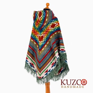 Ecuadorian poncho. Native alpaca poncho. Alpaca poncho. Unisex alpaca poncho. Womens poncho. Hooded poncho. Poncho pattern. Hippie Poncho image 6