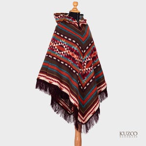 Handmade Alpaca Wool Hooded Poncho: Geometric Andean Design