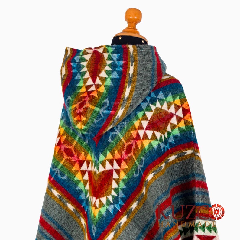 Ecuadorian poncho. Native alpaca poncho. Alpaca poncho. Unisex alpaca poncho. Womens poncho. Hooded poncho. Poncho pattern. Hippie Poncho zdjęcie 5