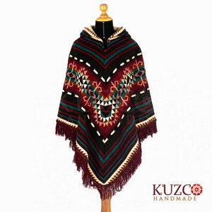 Alpaca poncho, Unisex alpaca poncho. V Shaped style. Ecuadorian poncho. Wool poncho. Native alpaca poncho Poncho, Beautiful poncho zdjęcie 2