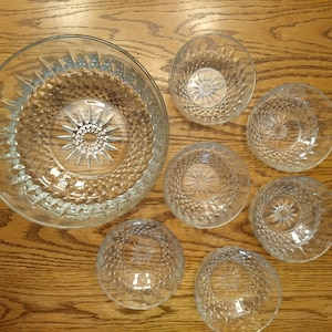 Vintage Arcoroc France glass serving bowl set