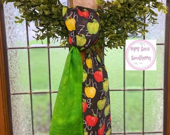 SCHOOL WREATH SASH