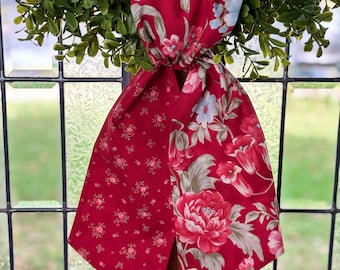 Handmade Red Floral Wreath Sash: Cotton Fall Decor