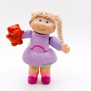 1989 Chocolottie Mini PVC Figure on skates 1989 Chocolottie Mini PVC Figure on skates