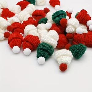 Gorro de punto en miniatura: Gorro navideño. 1 ud. 0317