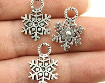 10 Pcs. Snowflake Charms, Pendants, Christmas Charms, Zinc Alloy, Antique Silver Metal, B