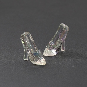Princess Acrylic Slipper Shoe (Looks Like A Glass Slipper) 10 Pcs., High Heel Shoes Resin Crystal Princess Shoes Cabochons, 19mm x 21mm 218